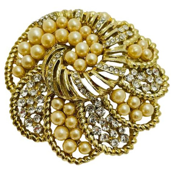 Brooch