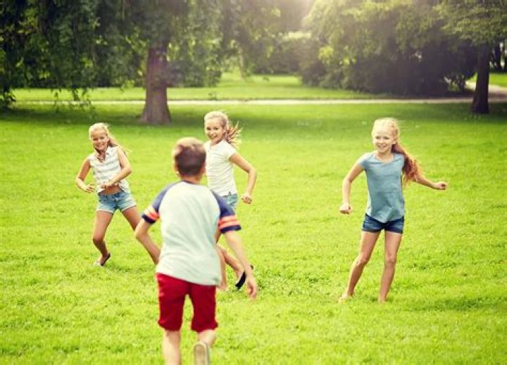 Chasing game for kids