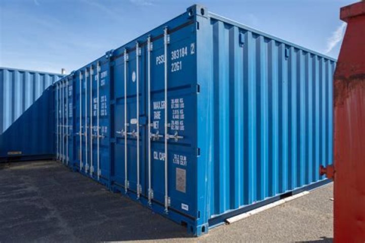 Container for a shipment