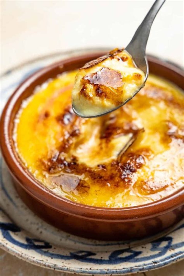 Custardy Spanish dessert