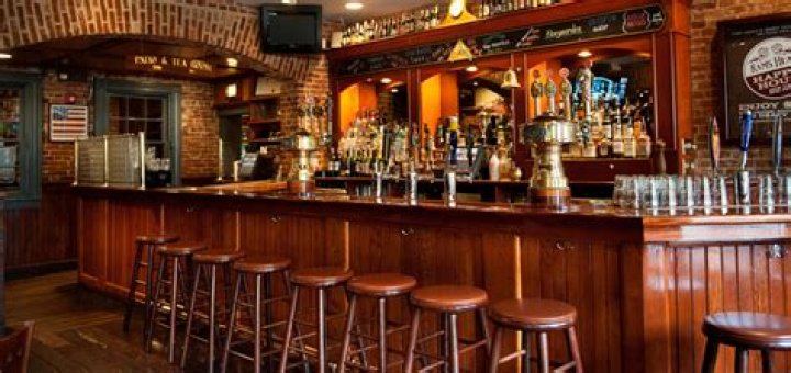 Draft choices at a pub