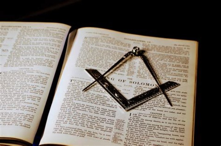E on compasses