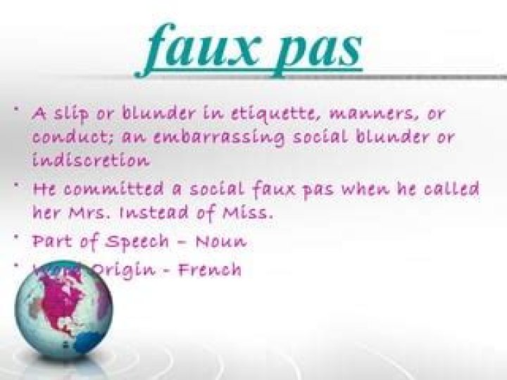 Faux ___ (blunder)