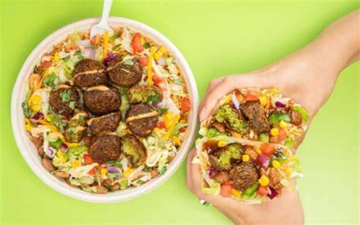 ___ Fresh (Tex-Mex chain)