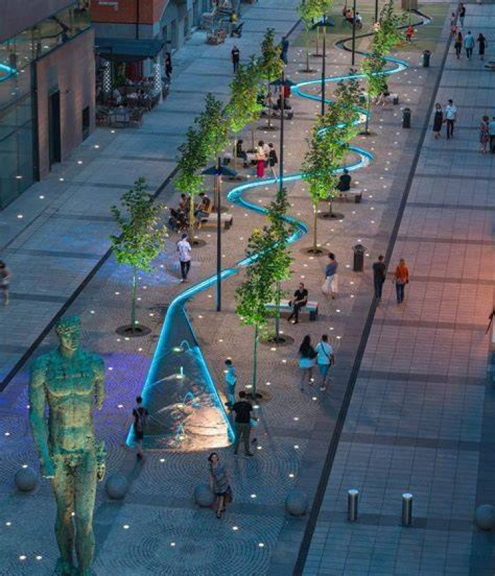 It might intersect a boulevard: Abbr.