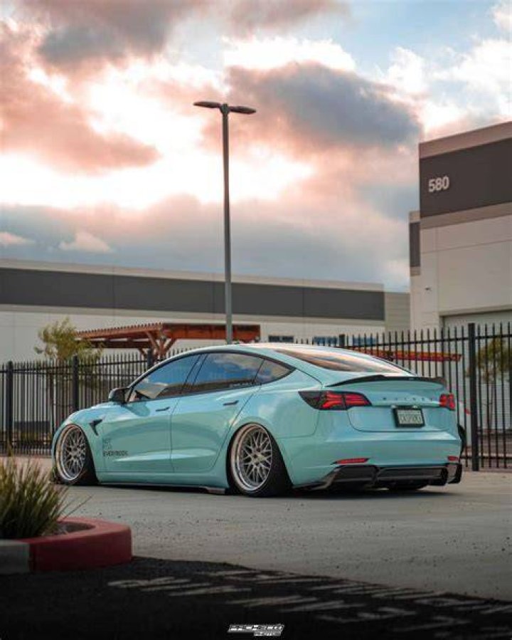 Model's stance