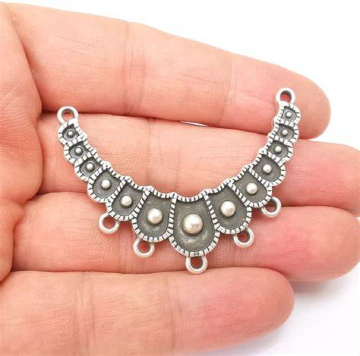Necklace component