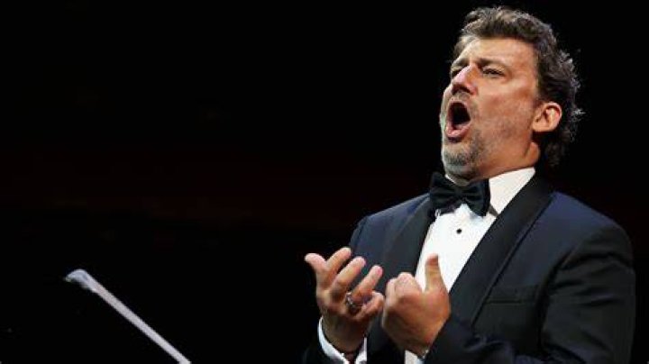 Opera singer's solo