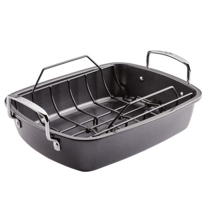 Roasting ___ (kitchen item)