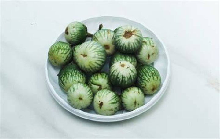 Round green vegetables