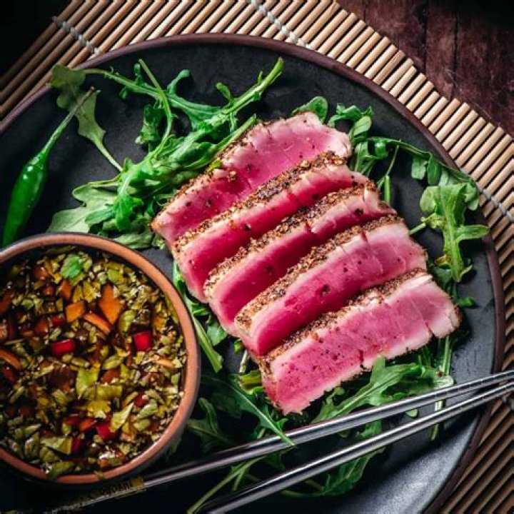 Sashimi tuna
