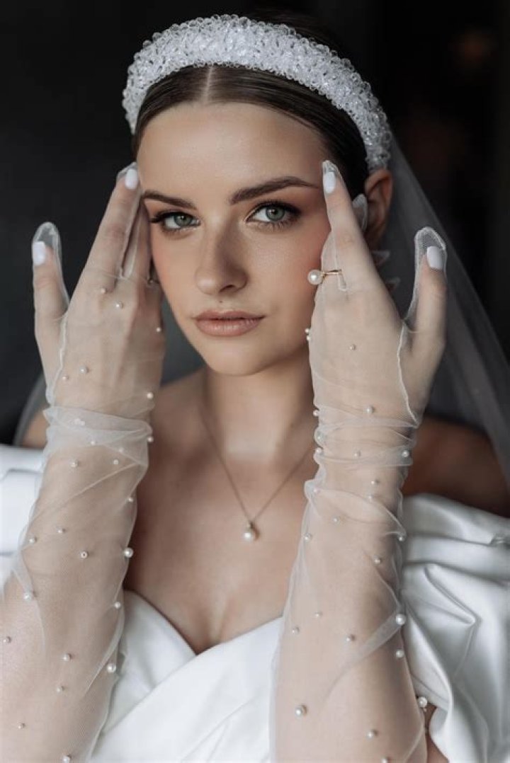 Sheer bridal accessory