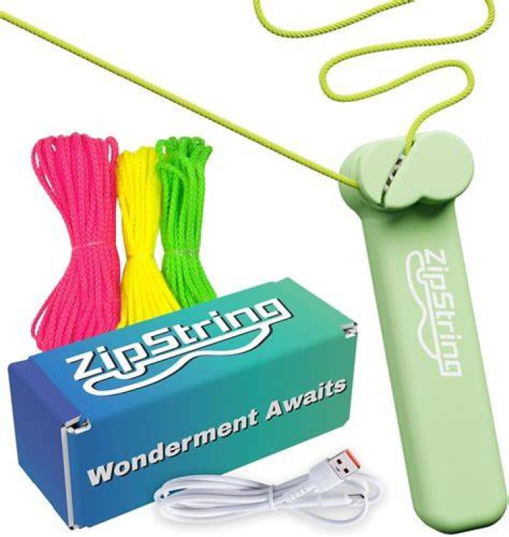 Simple toy on a string: Hyph.