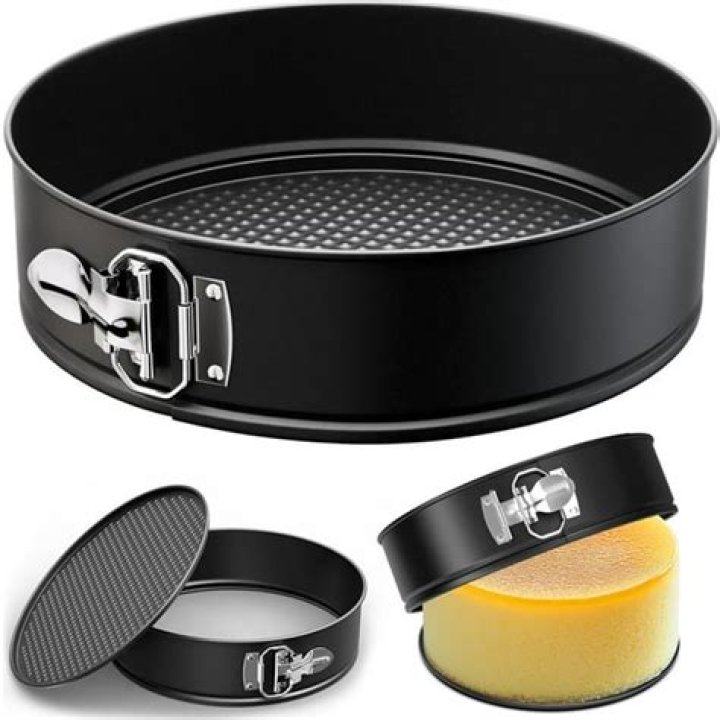 Springform ___ (type of bakeware)