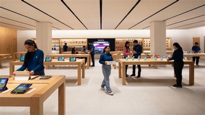 Tablet found at an Apple Store