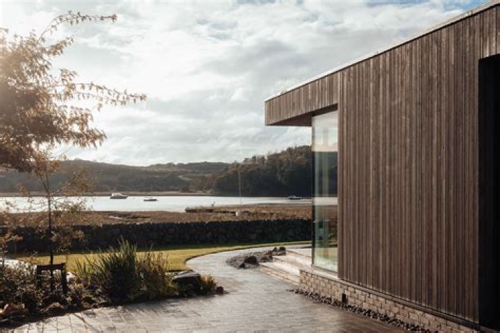 Tidal retreat
