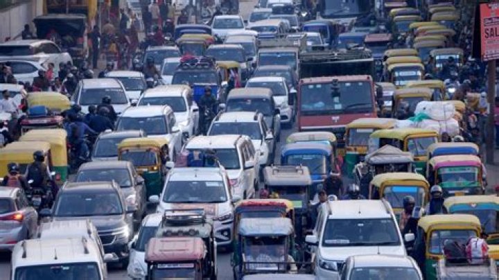 ___-up (traffic jam)