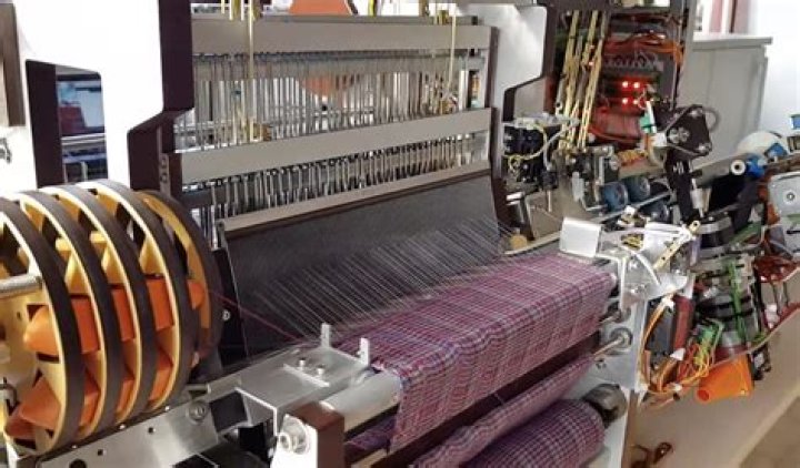 Weaving devices