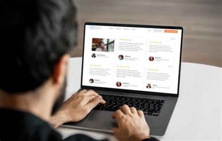 Website with contributed reviews
