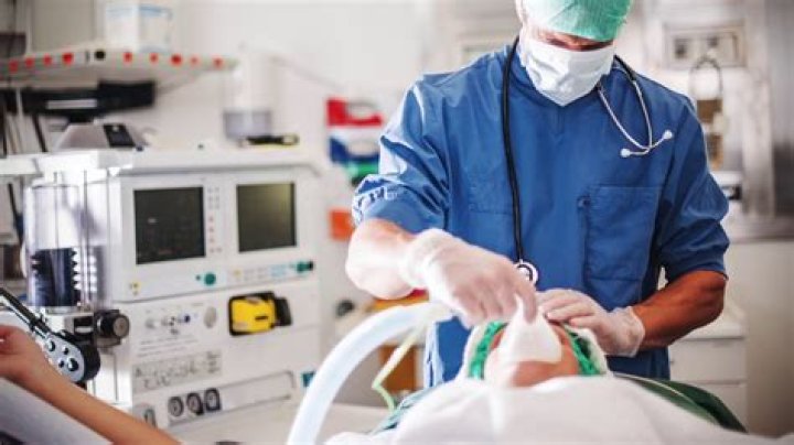 Where anesthesiologists work: Abbr.
